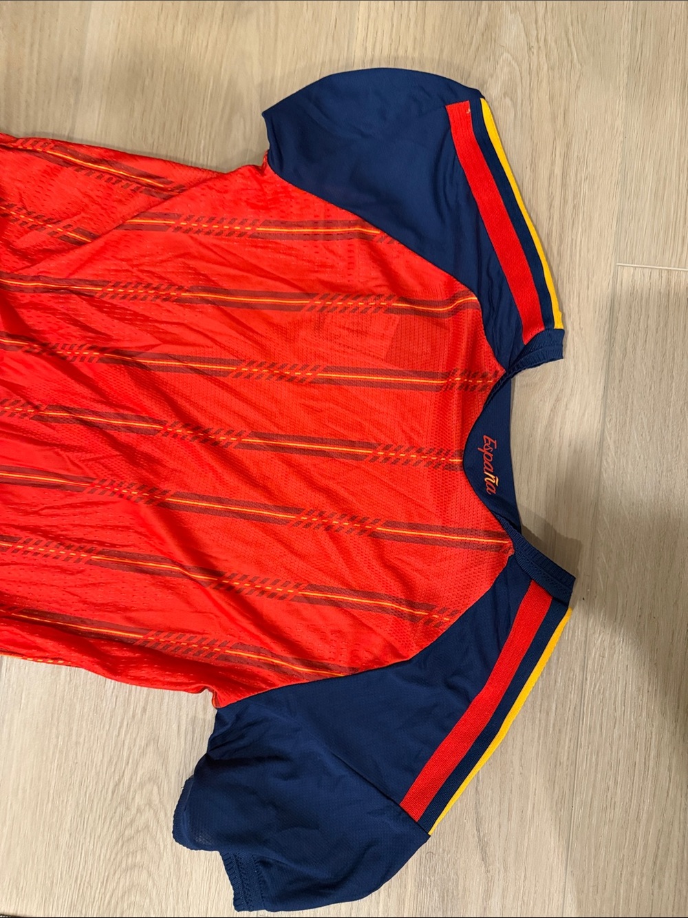 Spanish National Football Team Jersey FIFA 2026 World Cup - Picture 3 of 3